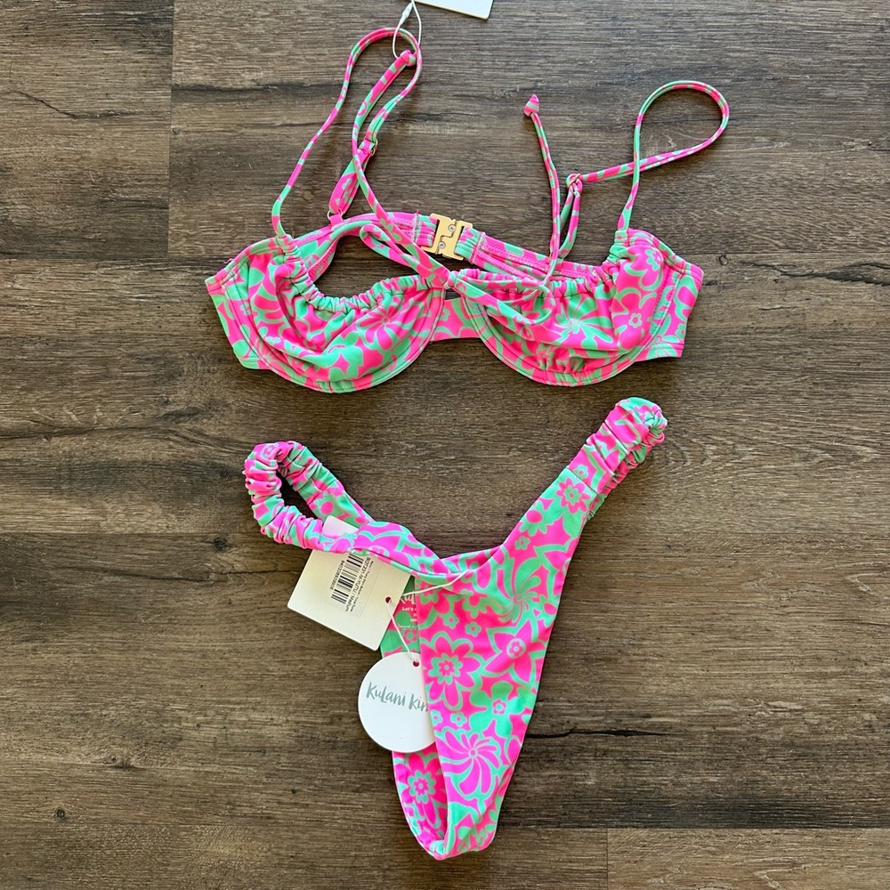 NWT Kulani Kinis Bikini